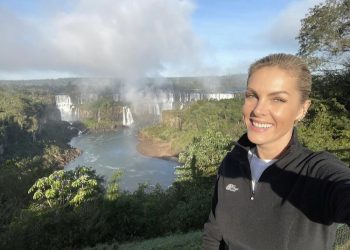 Ana Hickmann passa as férias em Foz do Iguaçu
