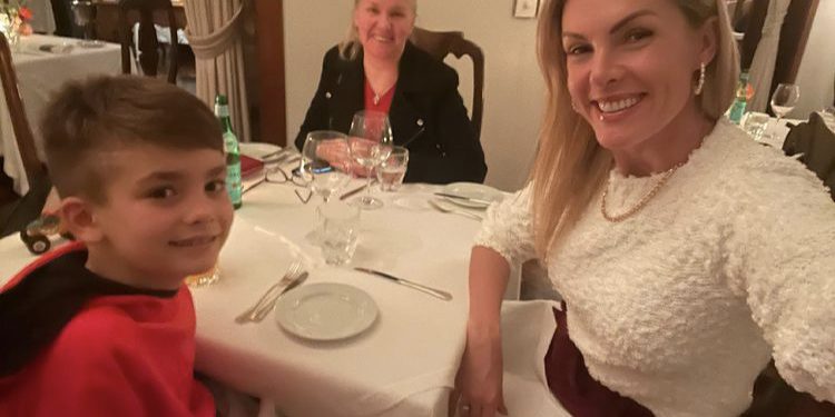 Final de semana de Ana Hickmann em Foz teve direito a luau com fogueira