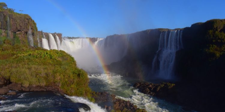 Parque Nacional do Iguaçu fecha primeiro semestre com recuperação gradativa de visitantes