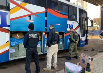 Receita Federal retém 5 ônibus e R$ 475 mil em mercadorias irregulares nesse fim de semana