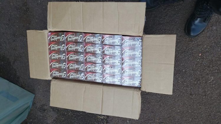 Receita Federal retém 5 ônibus e R$ 475 mil em mercadorias irregulares nesse fim de semana