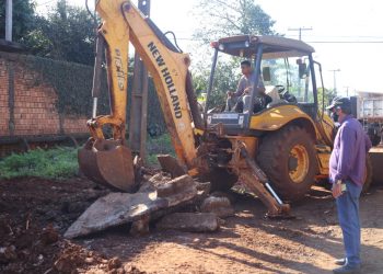Prefeitura de Foz prepara ruas do Jardim São Luiz para pavimentação