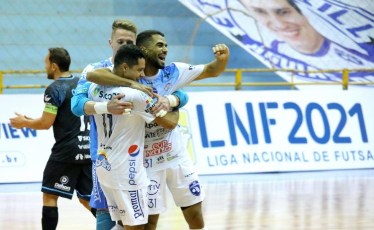 Foz Cataratas Poker Futsal vence de virada o Tubarão e mantém liderança no grupo C da Liga