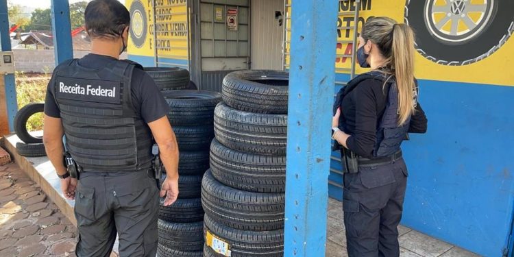 66 pneus importados foram retidos em duas borracharias de Toledo