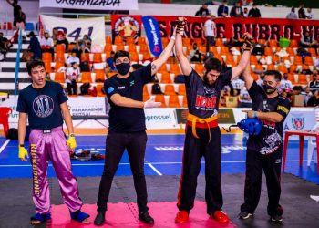 Atletas de Foz do Iguaçu conquistam 36 medalhas em Campeonato Paranaense de Kickboxing