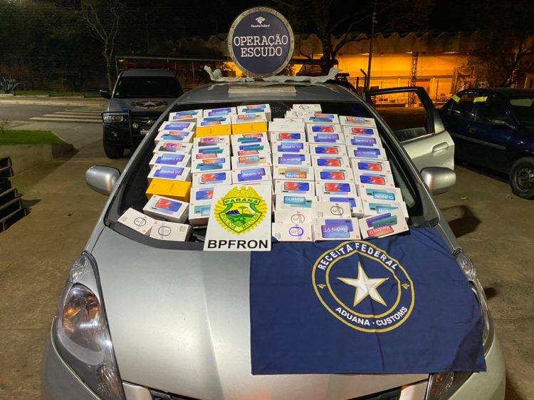 Operação Escudo apreendeu dois veículos com celulares em fundo falso