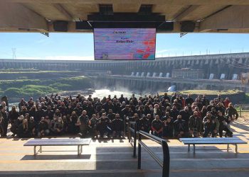 Turismo sobre duas rodas na usina de Itaipu agrada motociclistas