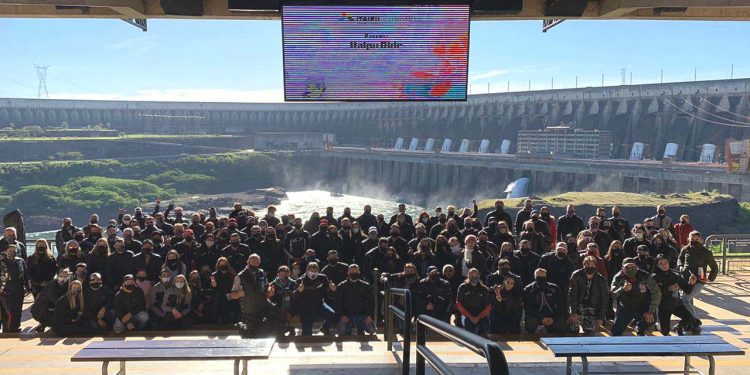Turismo sobre duas rodas na usina de Itaipu agrada motociclistas
