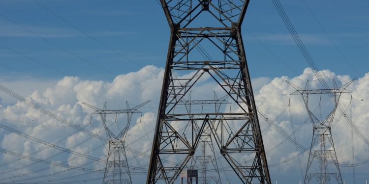 Redução na tarifa da energia produzida pela Itaipu é tema de apresentação no Codefoz