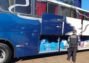 Operação Escudo retém dois ônibus de turismo em STI