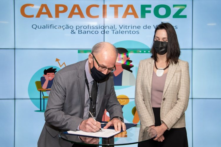 Iniciativa da Itaipu e Polo Iguaçu vai beneficiar 2.250 profissionais do turismo