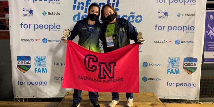 Atleta da natação iguaçuense conquista sete medalhas no Campeonato Brasileiro Infantil de Inverno