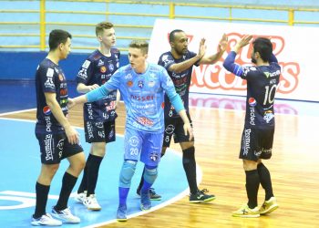 Foz Cataratas goleia o São José e assume a vice liderança da série ouro