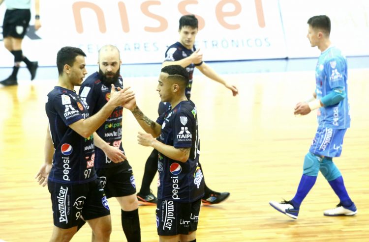 Foz Cataratas goleia o São José e assume a vice liderança da série ouro