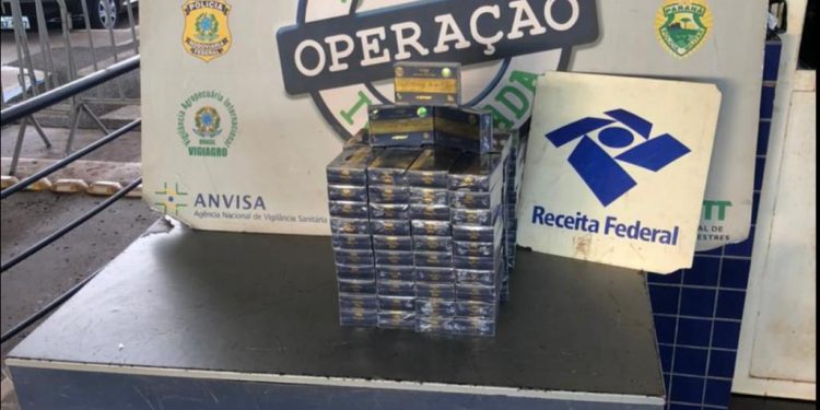 Receita Federal apreende 120 pacotes de “Mel do amor” na Ponte Internacional da Amizade