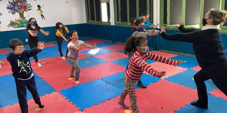 Fundação Cultural retoma oficinas de formação do programa Foz Fazendo Arte