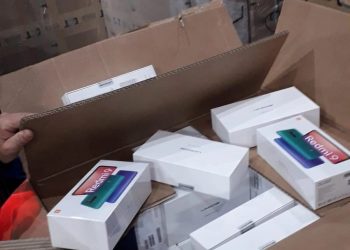 Receita Federal e Força Nacional realizam retenção de veículo com eletrônicos na Ponte Internacional da Amizade