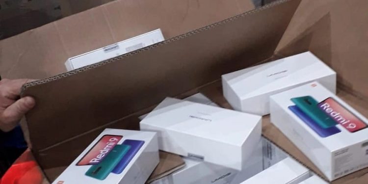 Receita Federal e Força Nacional realizam retenção de veículo com eletrônicos na Ponte Internacional da Amizade