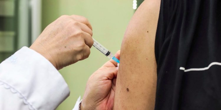 Mais de 36 mil pessoas devem receber a segunda dose da vacina contra a Covid em agosto