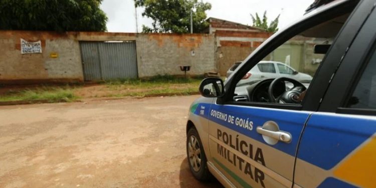 Áudio: membro do PCC faz ameaças enquanto corta cabeça de rival do CV