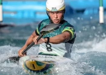 Ana Sátila avança à semifinal na canoagem slalom k1 da Olimpíada