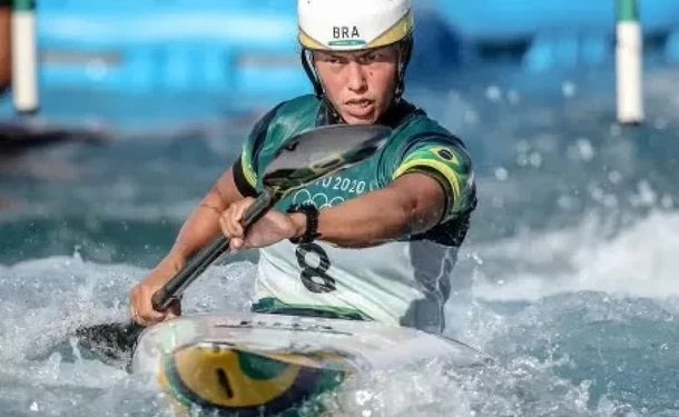 Ana Sátila avança à semifinal na canoagem slalom k1 da Olimpíada