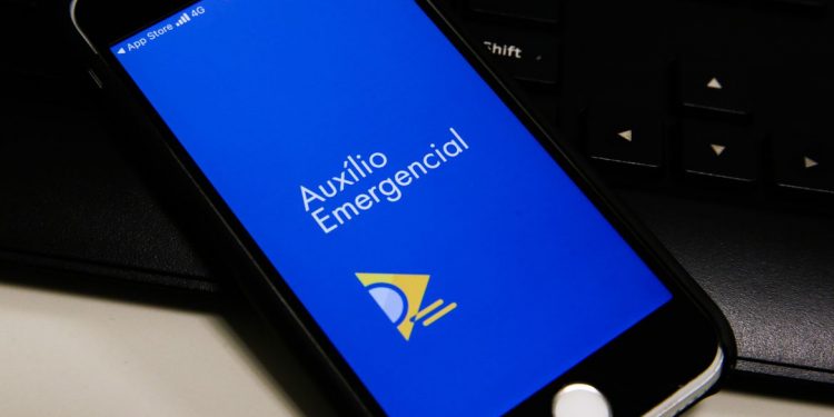 Auxílio emergencial é pago a beneficiários do Bolsa Família com NIS 6
