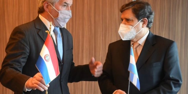 Paraguai pede ao governo argentino flexibilização para as fronteiras terrestres