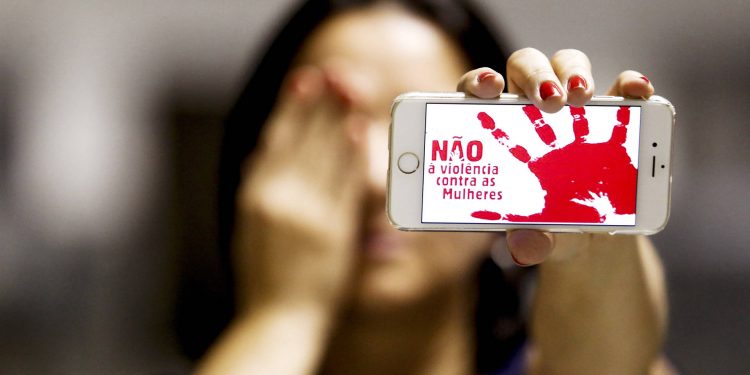 Ações de conscientização contra o feminicídio marcam dia estadual de combate ao crime