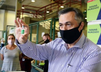 Com o avanço da vacinação, Paraná começa a criar escudo coletivo contra a Covid-19, diz Beto Preto