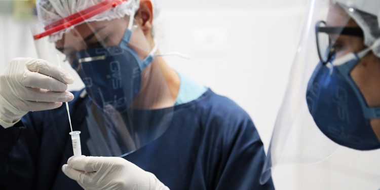 99% dos novos imunizantes vão para população em geral; distribuição começa nesta quinta