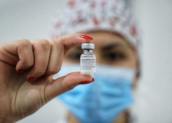 Com 7,5 milhões de doses aplicadas, PR passa Bahia e chega a 66% dos adultos imunizados