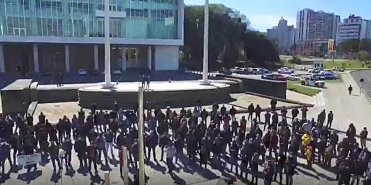 Paraná: Forças de segurança protestam por reajuste salarial e condições de trabalho