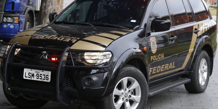 Polícia Federal faz operação para combater contrabando de ouro
