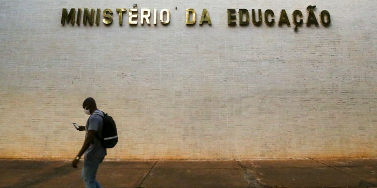 Começa hoje prazo para pedidos de reaplicação do Encceja 2020
