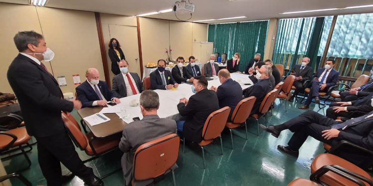 Comitiva de municípios lindeiros ao PNI vai a Brasília pedir melhor modelo de concessão