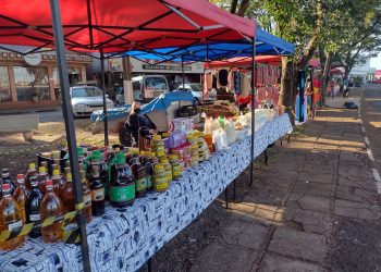 Feirinhas levam produtos coloniais e frescos aos moradores dos bairros