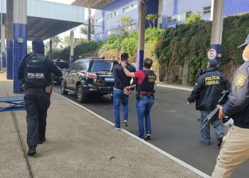 Polícia Federal recebe extraditado do Paraguai em Foz do Iguaçu