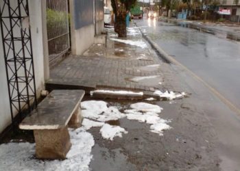 “Inesperada’, chuva de granizo toma conta de Curitiba e região; imagens impressionam