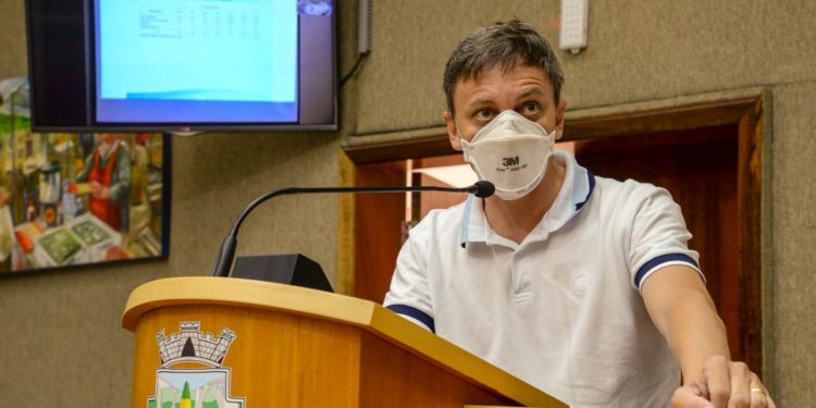 Sergio Fabriz deixa direção do Hospital Municipal