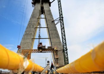 Iniciada a colocação dos cabos de aço da Ponte Internacional da Integração