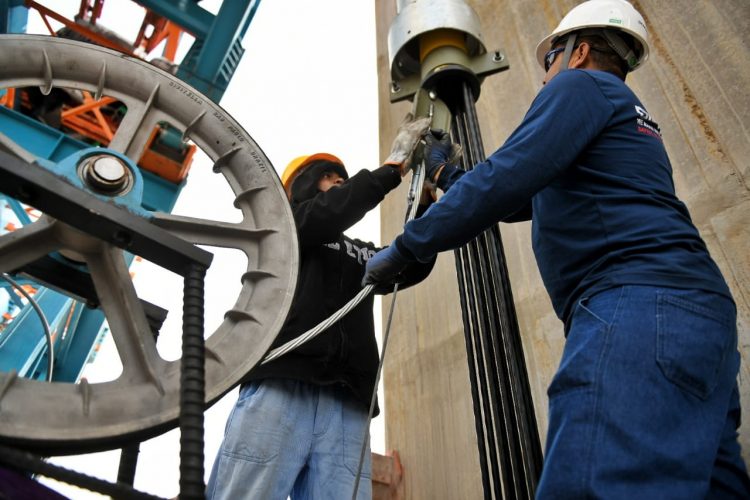 Iniciada a colocação dos cabos de aço da Ponte Internacional da Integração