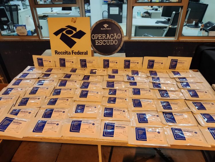 Receita Federal retêm 100 remessas postais irregulares em Foz do Iguaçu