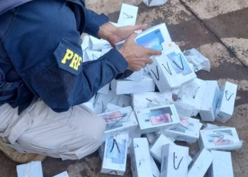 PRF apreende eletrônicos dentro de pneu estepe, avaliados em R$40 mil