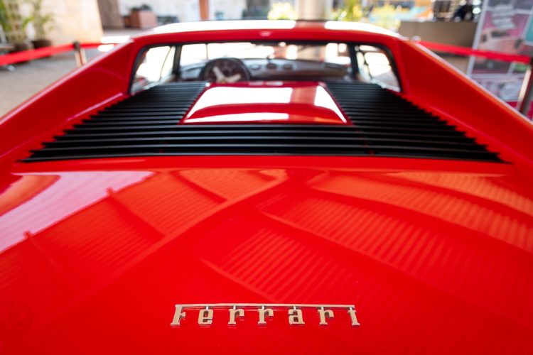 Ícone da série de TV Magnum, Ferrari 308 GTS é exposta no Centro de Visitantes da Itaipu