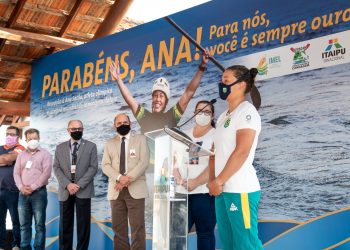 De volta da Olimpíada de Tóquio, Ana Sátila recebe homenagem na Itaipu