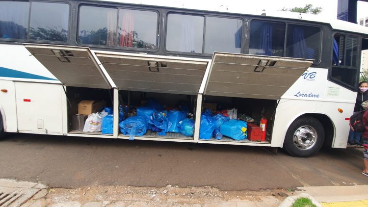 Receita Federal apreende três ônibus com contrabando e descaminho em Santa Terezinha
