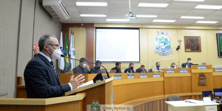 Câmara de Foz solicita retirada de projeto que muda nome da Ponte da Integração para Jaime Lerner