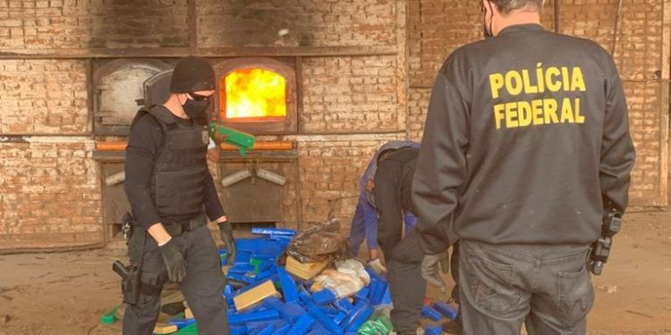 Polícia Federal incinera mais de uma tonelada de drogas