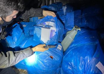 4 veículos são retidos durante fim de semana pela Receita Federal, PRF e BPFRON